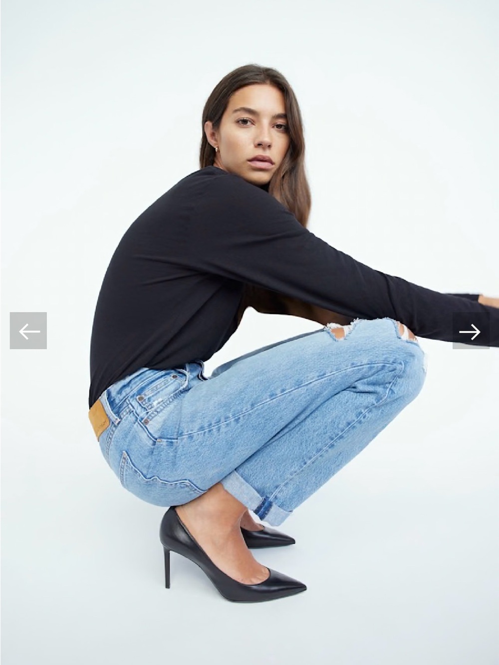 Aritzia Denim Forum The Boyfriend High Rise Loose Waist 29in Casual Distressed